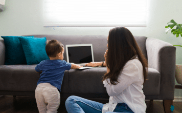 Working Mom, Stay-at-Home Mom, or Somewhere In Between?